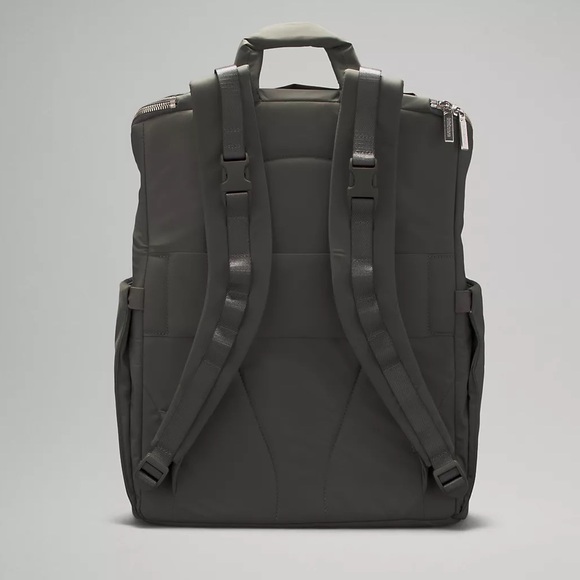 RARE LULULEMON NEW PARENT BACKPACK - Picture 5 of 17